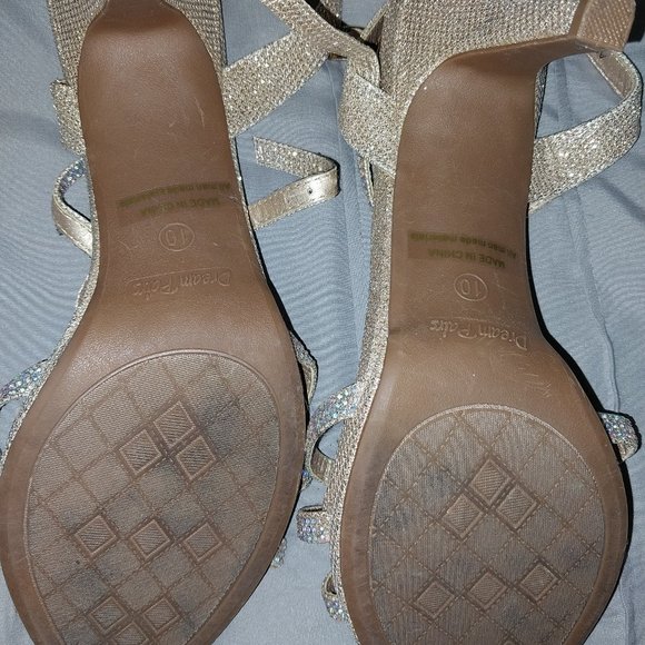 HEELS - Picture 3 of 3